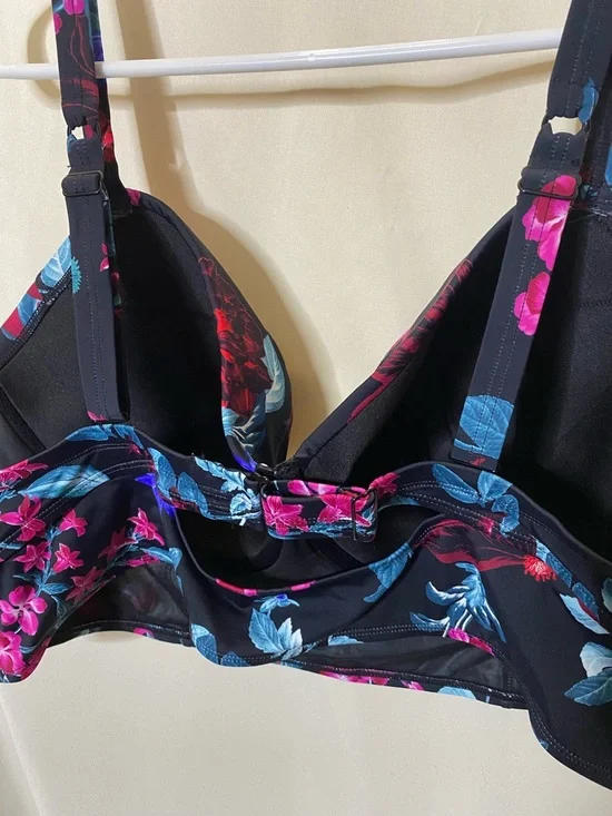 NWT Torrid underwire long-line bikini top featuring a dark floral print - Picture 8 of 10